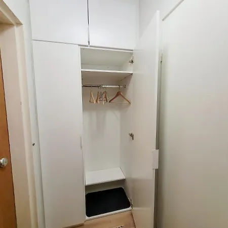 Renovated Bright Studio, Free Wifi, City Center Oulu