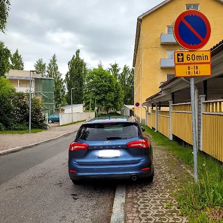 Renovated Bright Studio, Free Wifi, City Center