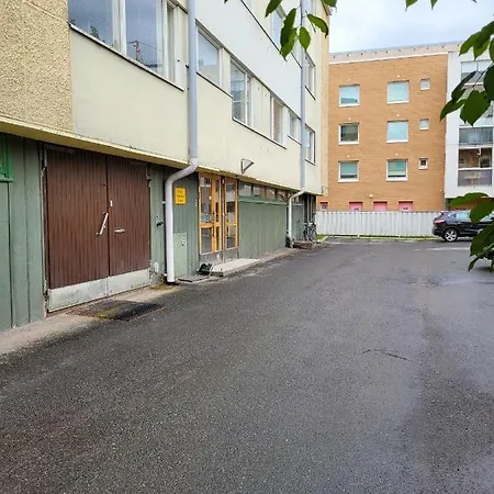 Renovated Bright Studio, Free Wifi, City Center Apartment Oulu